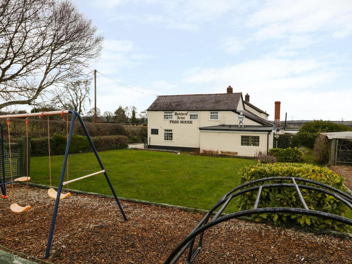 Butchers Arms Cottage Nercwys Extérieur photo